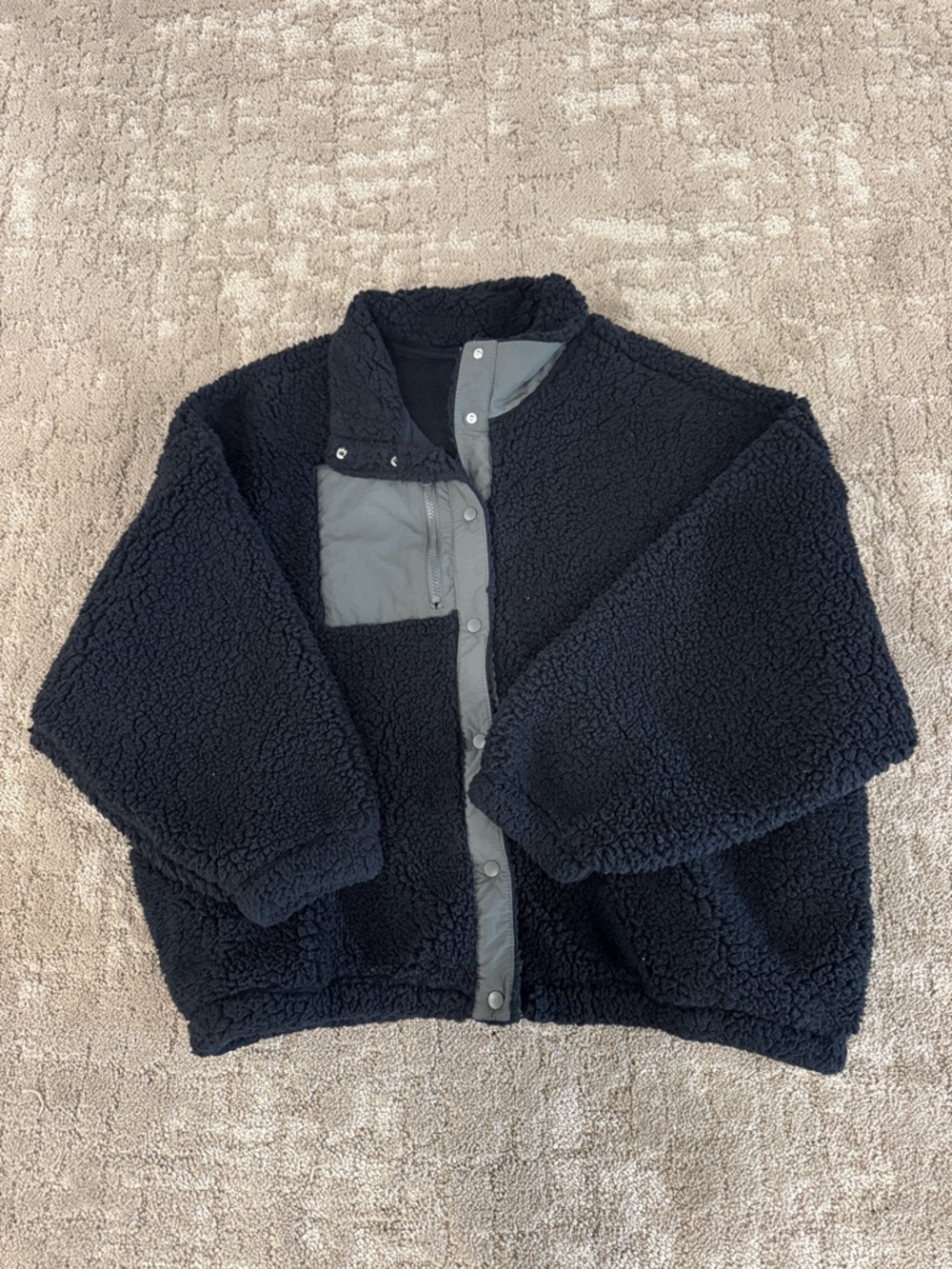 PacSun Cozy Hiker Black Oversized Sherpa Jacket with Gray Chest Accent